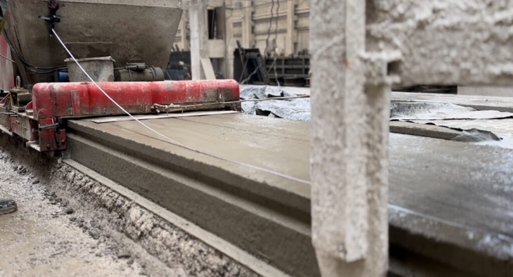 Produkcja betonowych stropów kanałowych w zakładzie pod Bydgoszczą
